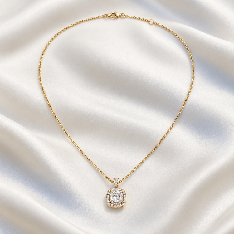 Luxe Diamonds Thea Halo Necklace